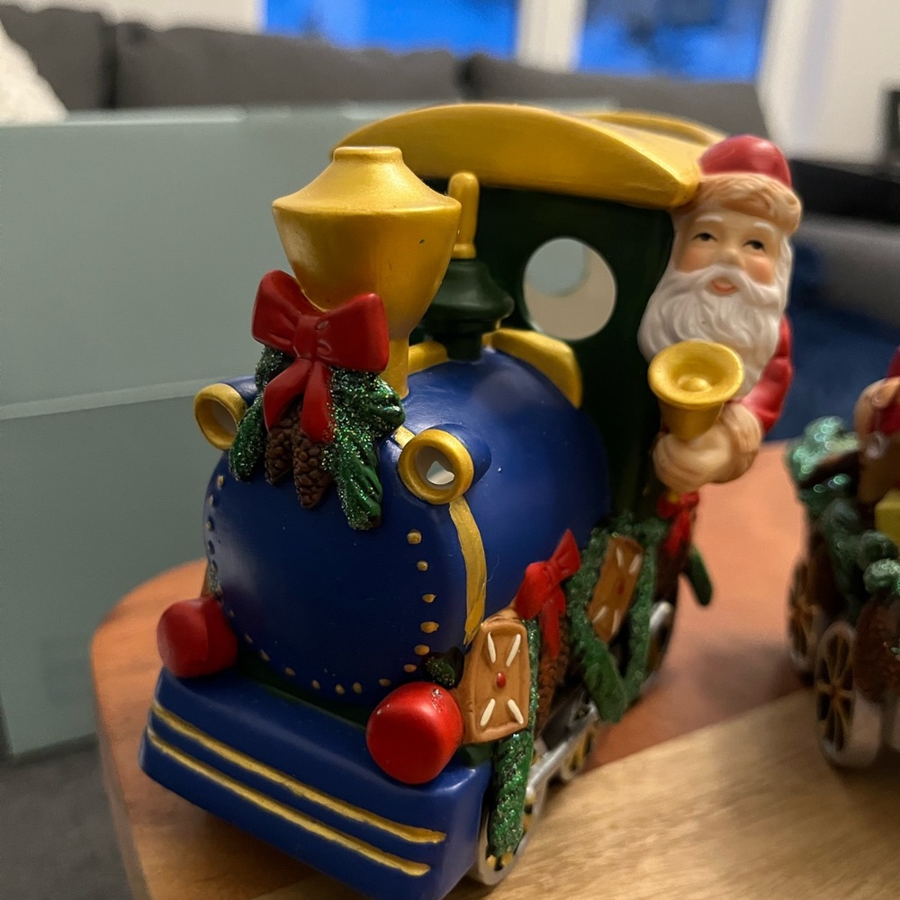 Partylite Santa Train Tealight Holder